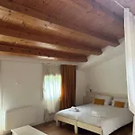 Beehouse - La Casa Delle Api